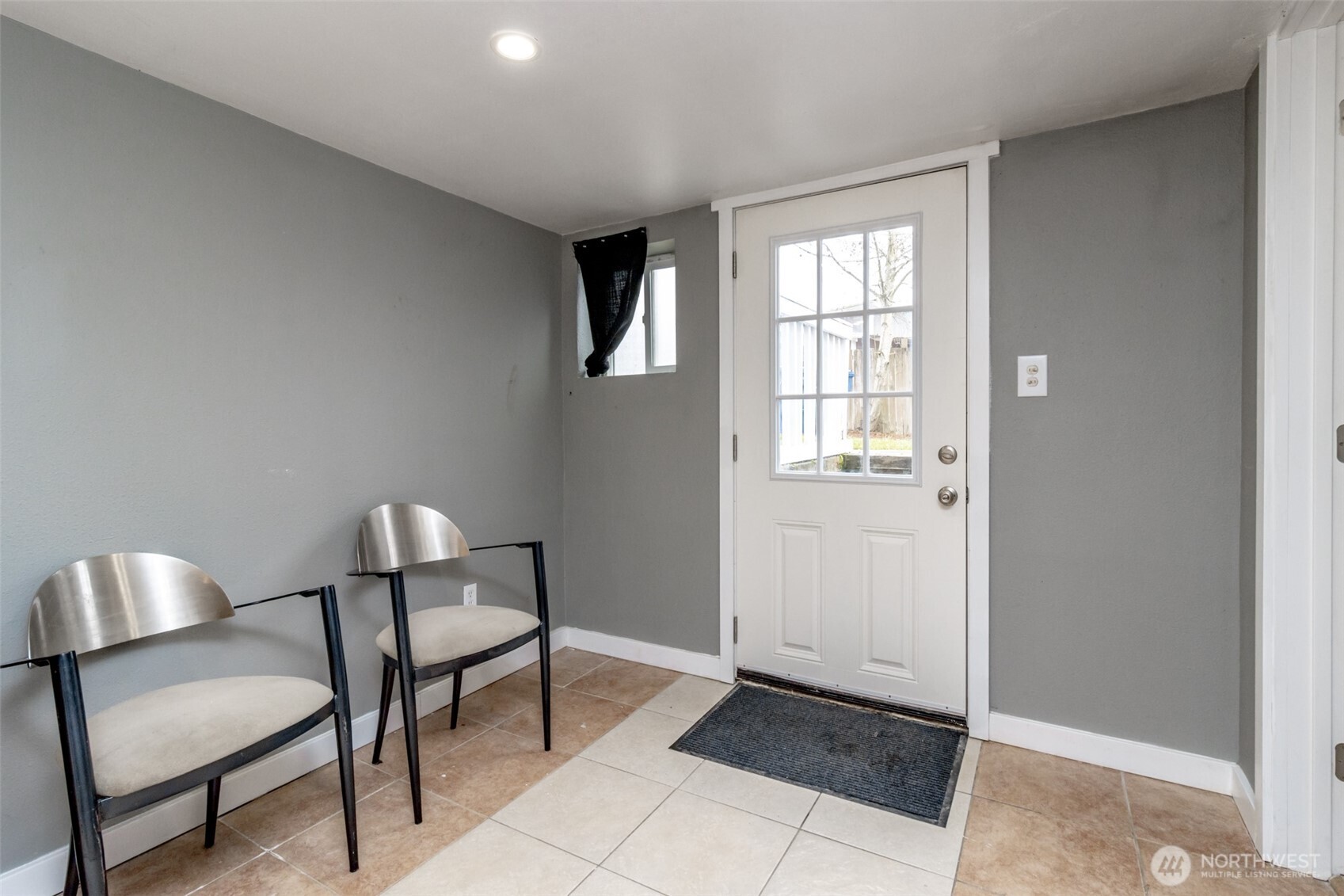 10033 Des Moines Memorial Drive S Seattle WA 98168