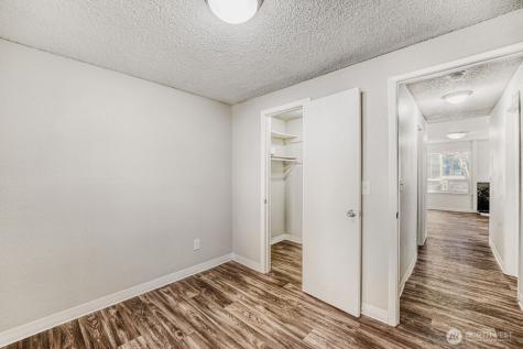 34214 1st Place S Federal Way WA 98003