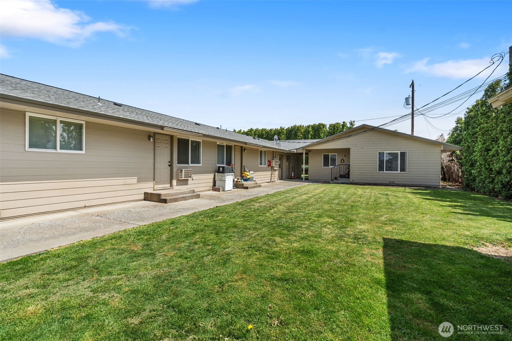 1011 1013, 1015 S 48th Avenue Yakima WA 98908