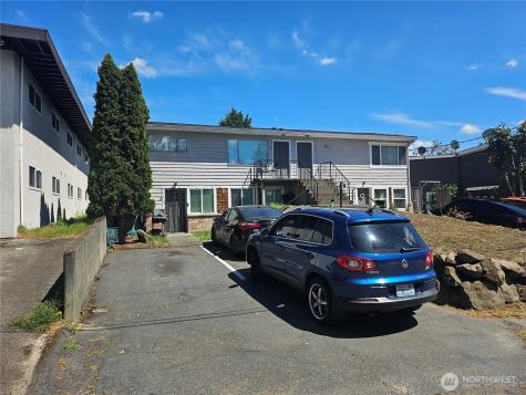 912 Glennwood Avenue NE Renton WA 98056