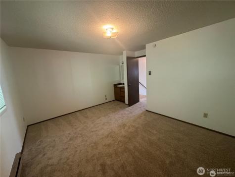 11752 Burke Avenue N Seattle WA 98133