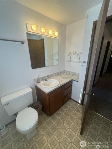 11752 Burke Avenue N Seattle WA 98133