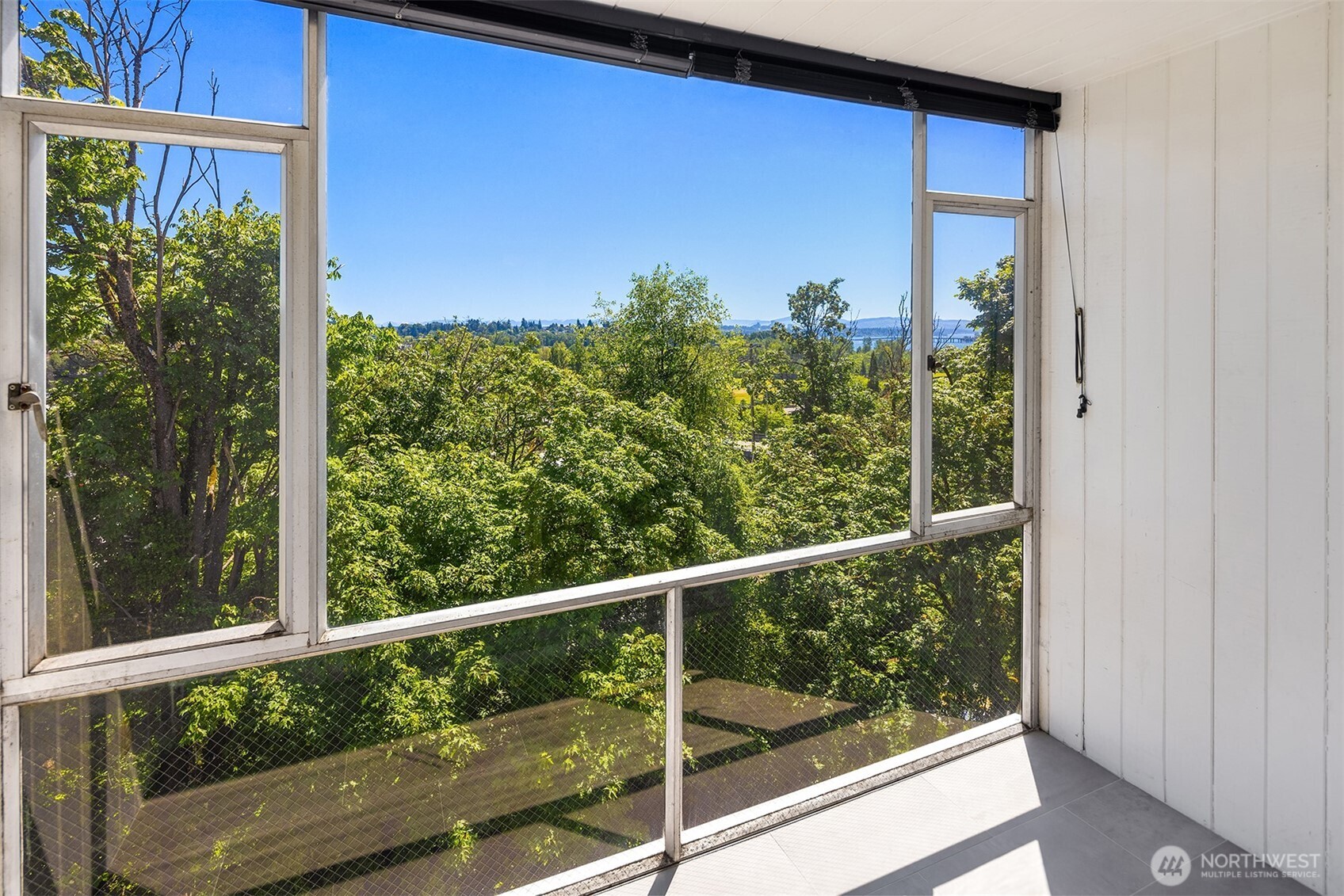 2233 NE 46th Street Seattle WA 98105