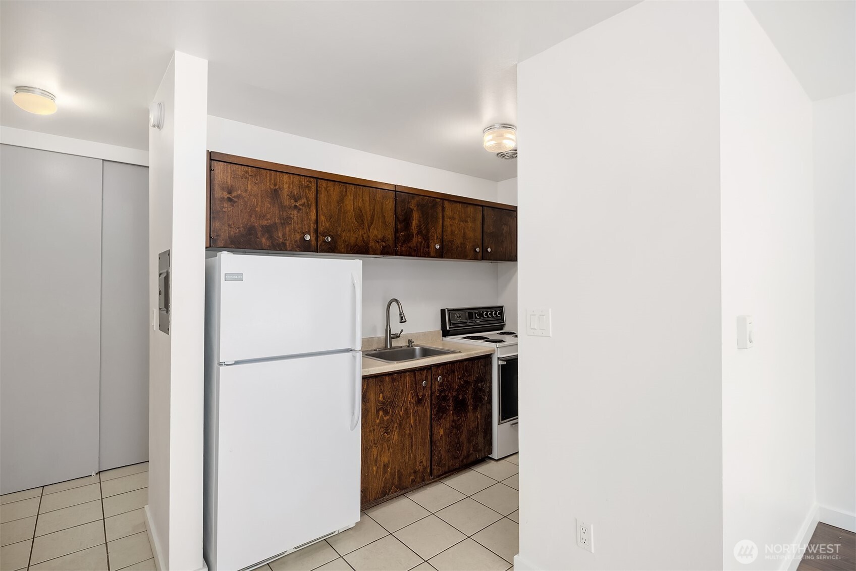 2233 NE 46th Street Seattle WA 98105