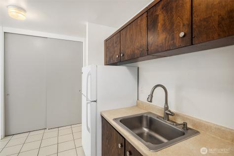 2233 NE 46th Street Seattle WA 98105