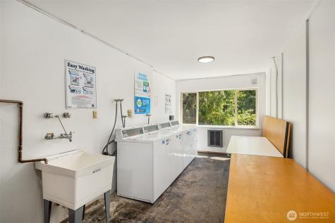 2233 NE 46th Street Seattle WA 98105