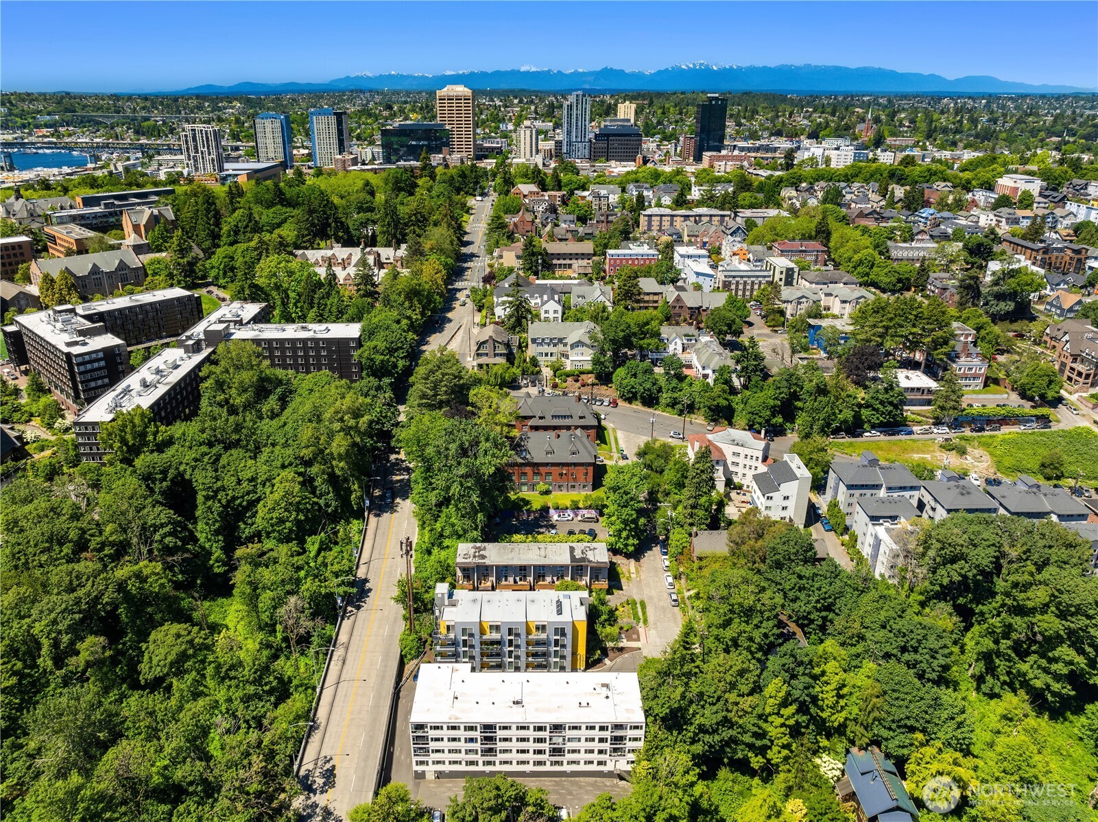 2233 NE 46th Street Seattle WA 98105