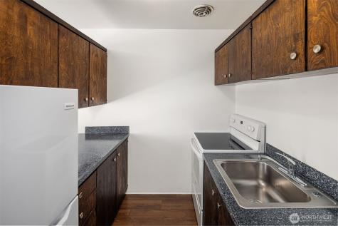 2233 NE 46th Street Seattle WA 98105
