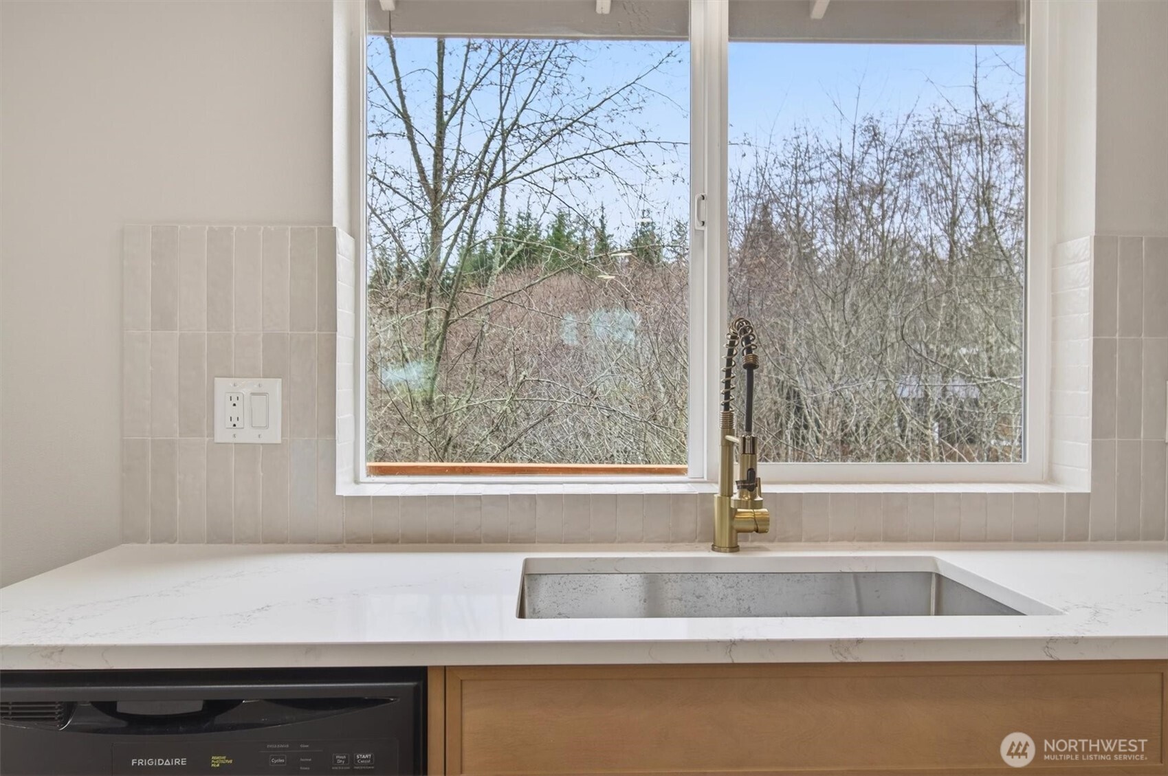 11 Sun Crest Lane Cathlamet WA 98612