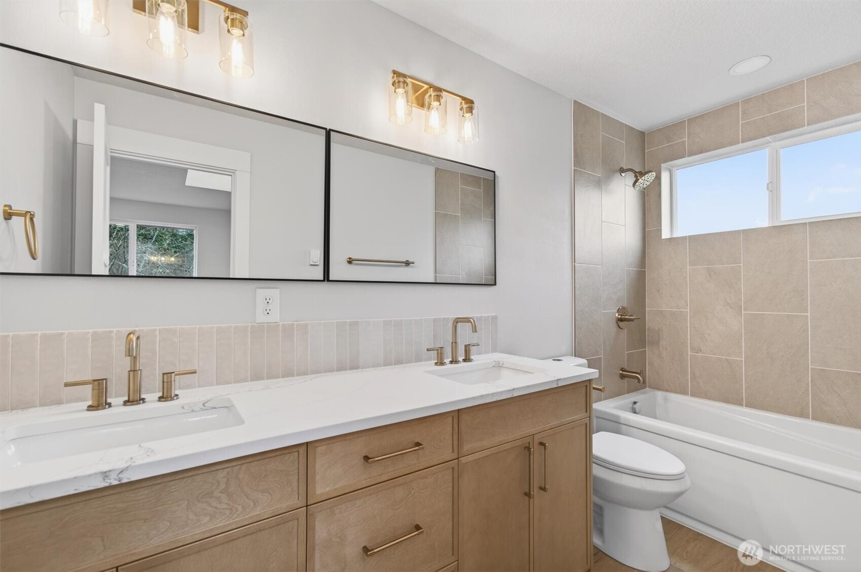 11 Sun Crest Lane Cathlamet WA 98612