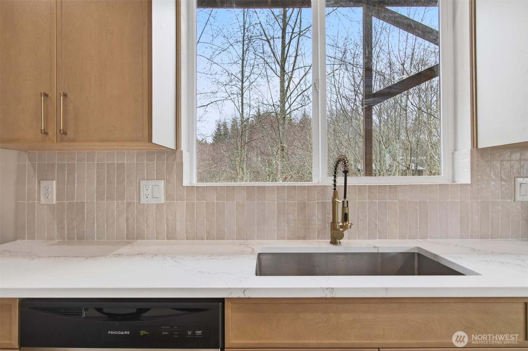 11 Sun Crest Lane Cathlamet WA 98612