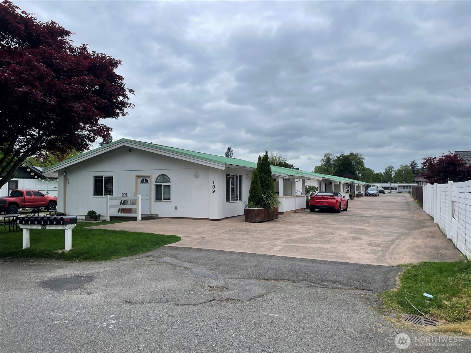 109 4th Avenue SE Pacific WA 98047