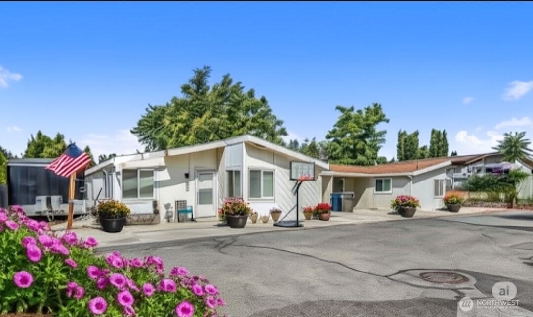 322 N Kentucky East Wenatchee WA 98802
