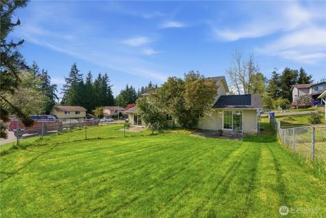 302 Bedrock Drive Everett WA 98203