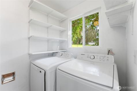 302 Bedrock Drive Everett WA 98203
