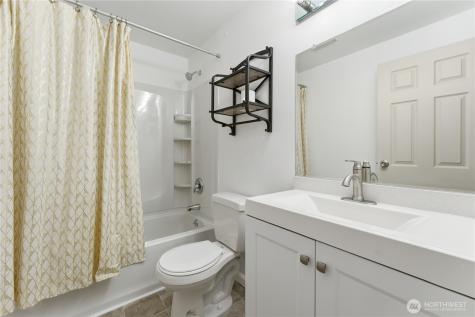 302 Bedrock Drive Everett WA 98203