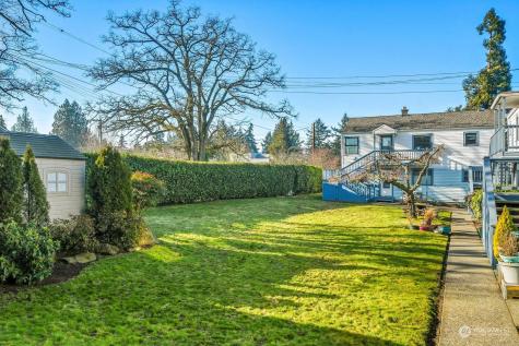 2515 Belvidere Avenue SW Seattle WA 98126