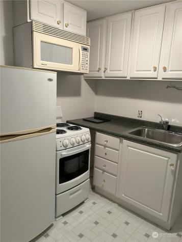 2515 Belvidere Avenue SW Seattle WA 98126