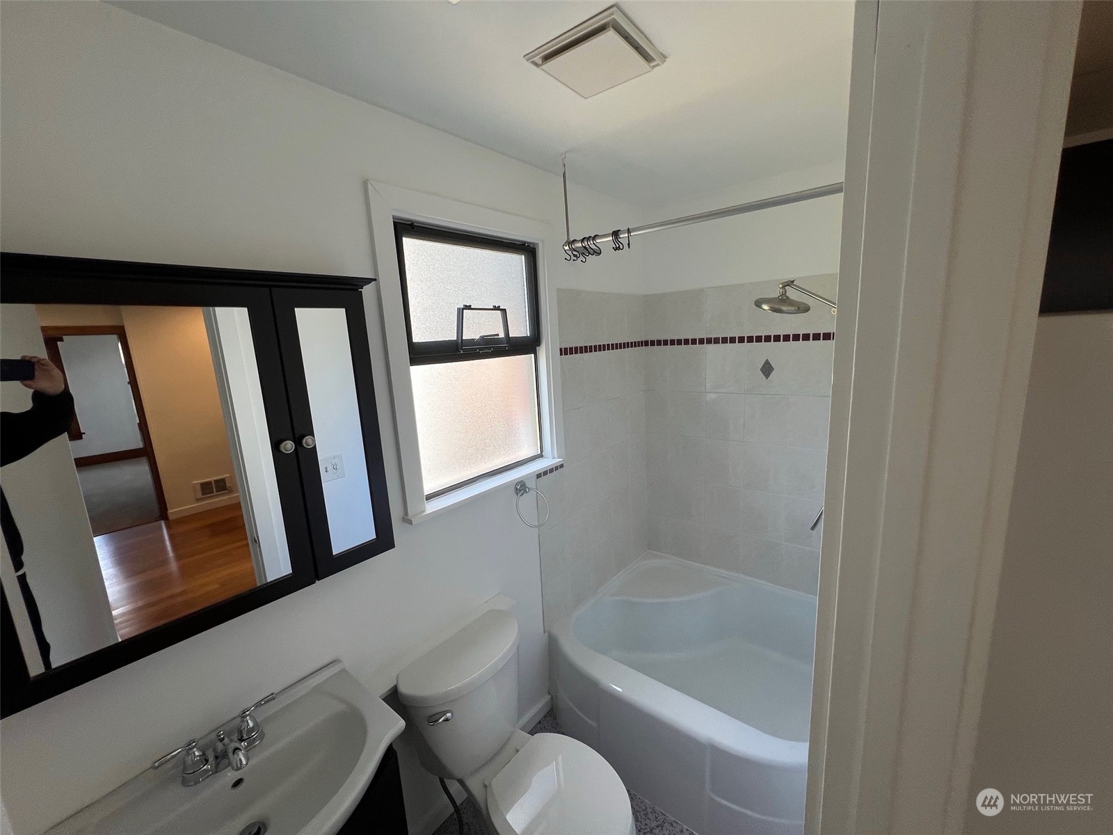2515 Belvidere Avenue SW Seattle WA 98126