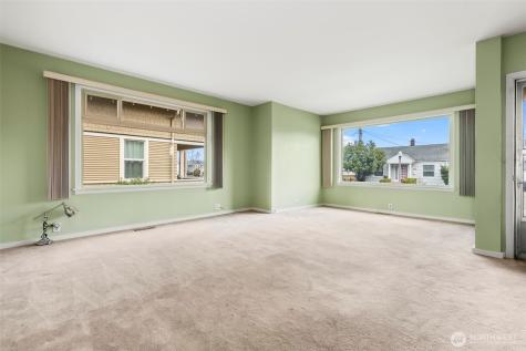 1014 1014 1/2 So. Lawrence Street Tacoma WA 98405
