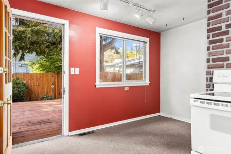 1014 1014 1/2 So. Lawrence Street Tacoma WA 98405