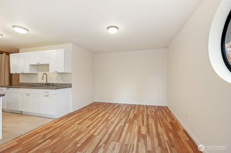 802 N 43rd Street Seattle WA 98103