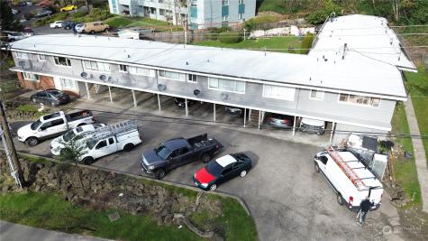 9045 Canyon Kent WA 98030