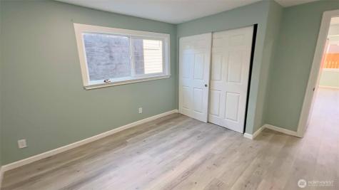 9040 17th Avenue SW Seattle WA 98106