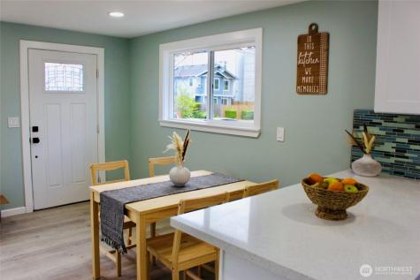 9040 17th Avenue SW Seattle WA 98106
