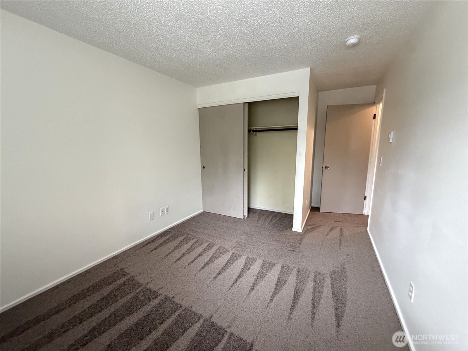 555 Sunset Avenue NE Ocean Shores WA 98569