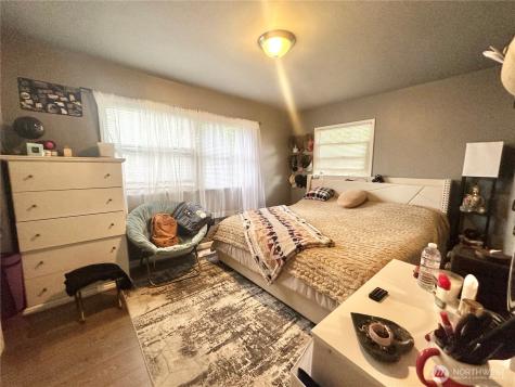 3841 S Park Avenue Tacoma WA 98418