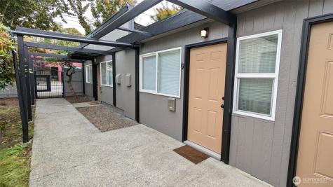 8805 14th Avenue S Seattle WA 98108