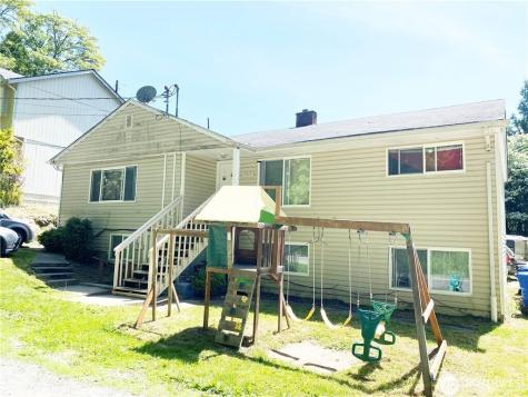 2413 SW Graham Street Seattle WA 98106