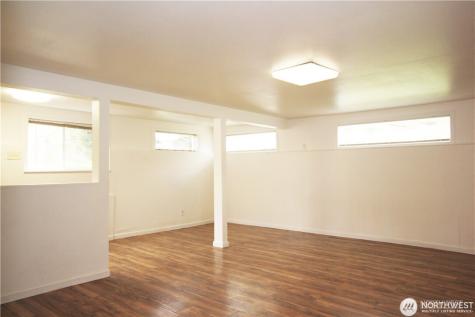 2413 SW Graham Street Seattle WA 98106
