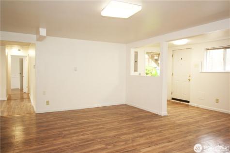 2413 SW Graham Street Seattle WA 98106
