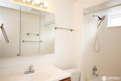 2413 SW Graham Street Seattle WA 98106