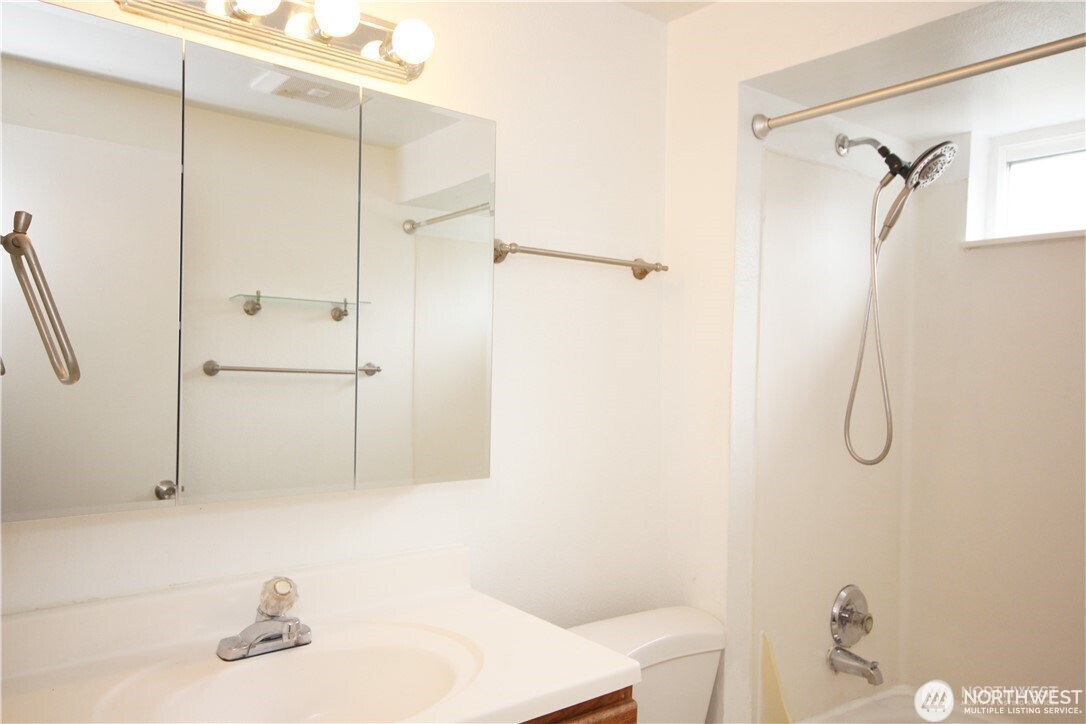 2413 SW Graham Street Seattle WA 98106