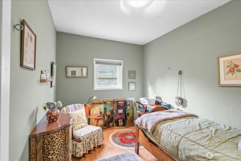 5833 Woodlawn Avenue N Seattle WA 98103