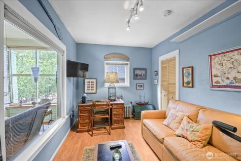 5833 Woodlawn Avenue N Seattle WA 98103