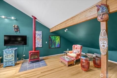 5833 Woodlawn Avenue N Seattle WA 98103