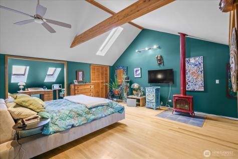 5833 Woodlawn Avenue N Seattle WA 98103