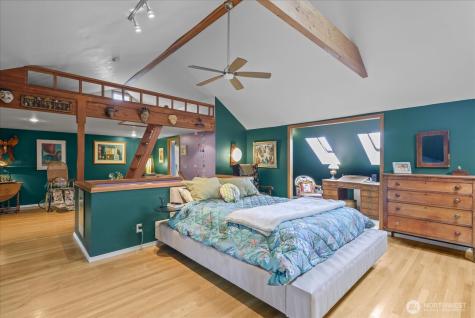 5833 Woodlawn Avenue N Seattle WA 98103