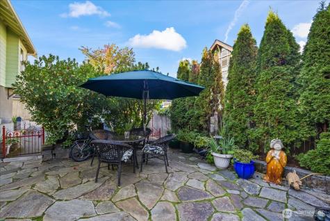 5833 Woodlawn Avenue N Seattle WA 98103