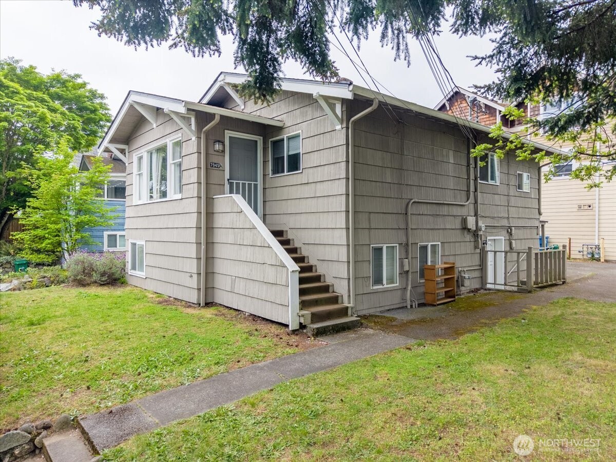 7945 9th Avenue SW Seattle WA 98106