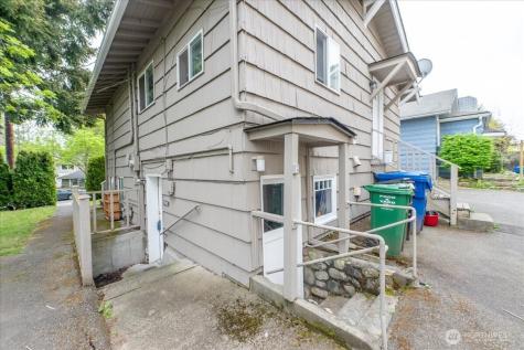 7945 9th Avenue SW Seattle WA 98106
