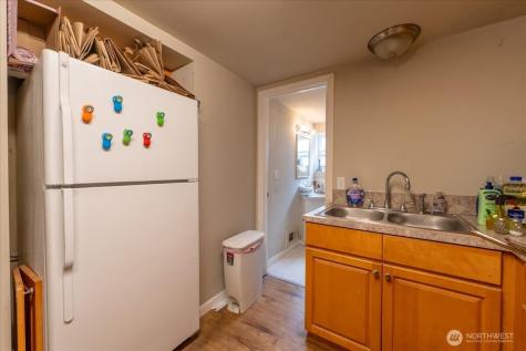7945 9th Avenue SW Seattle WA 98106