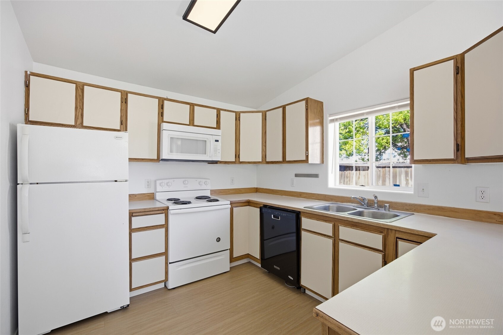 931 Hill Avenue Moses Lake WA 98837