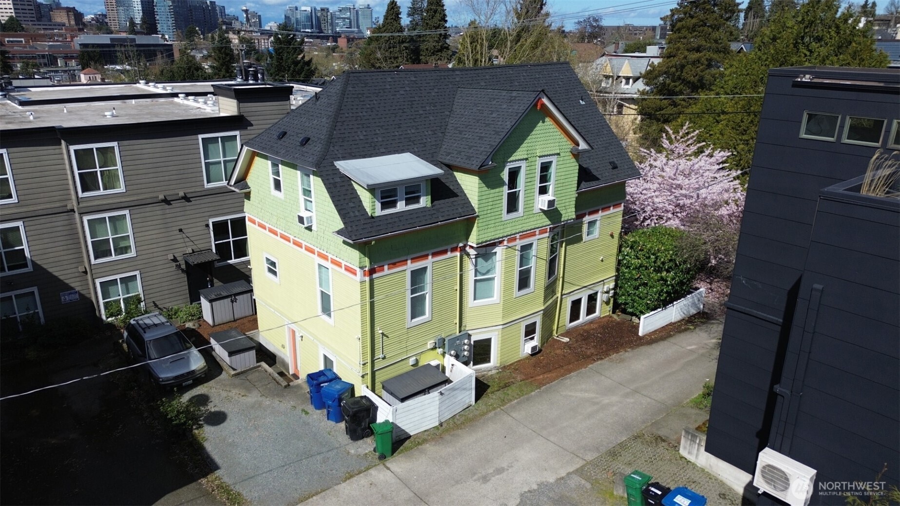 1609 E Columbia Street Seattle WA 98122