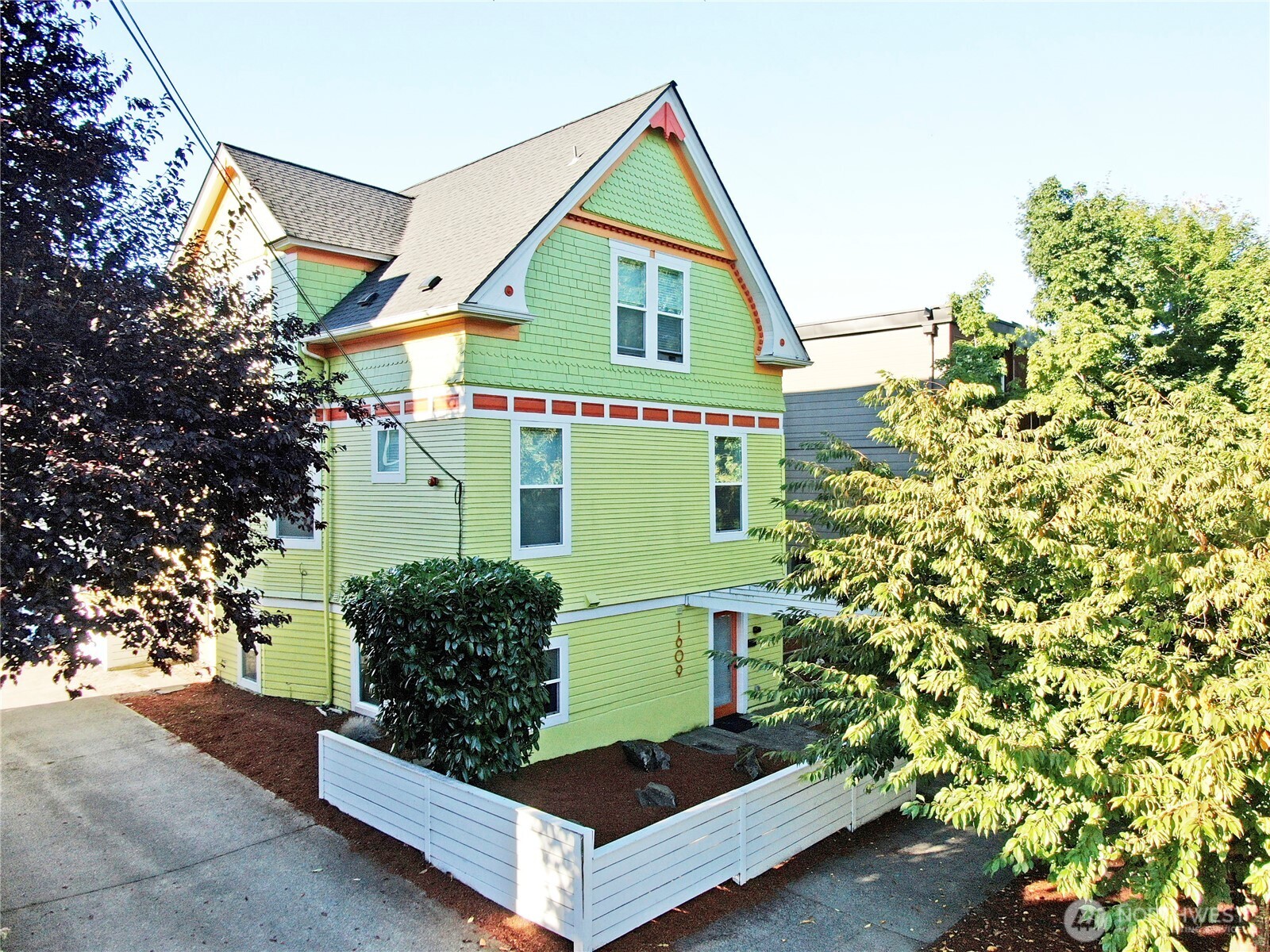 1609 E Columbia Street Seattle WA 98122