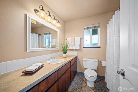 23832 N Us Highway 101 Hoodsport WA 98548
